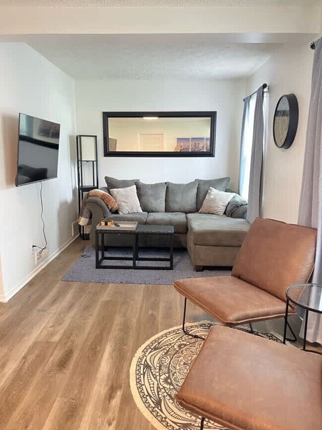 27385 Park Ct unit ID1364147P, Madison Heights, MI 48071 - photo 3