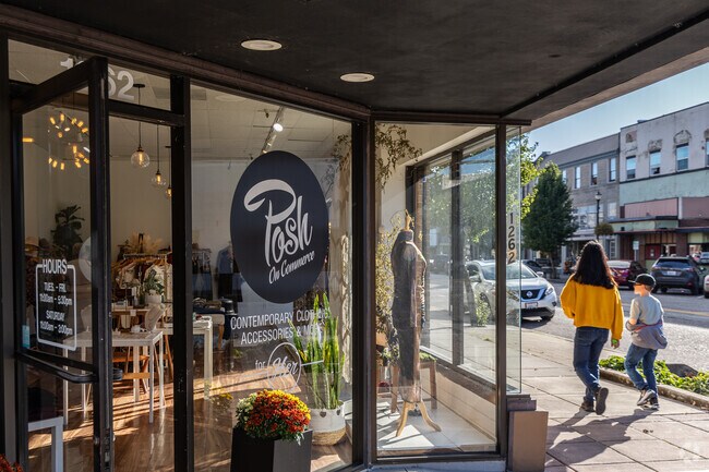 Beacon Hill is close to downtown shopping like Posh on Commerce.