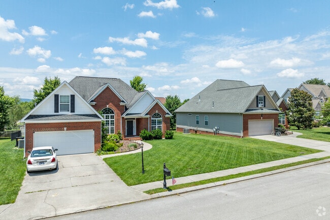 Middle Valley is home to many Tudor Revivals.