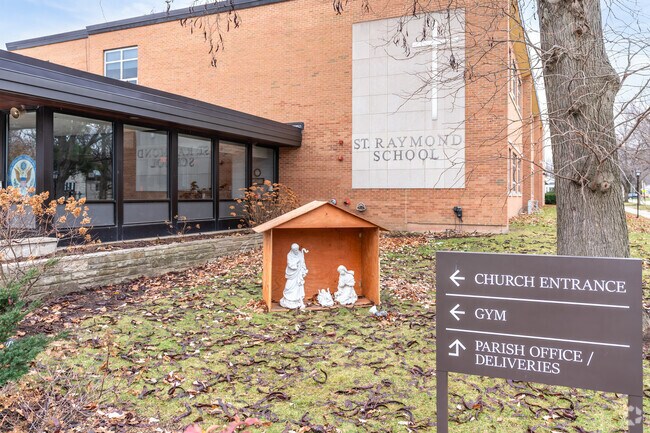 St. Raymond School is a highly ranked Catholic grade school in Mount Prospect.
