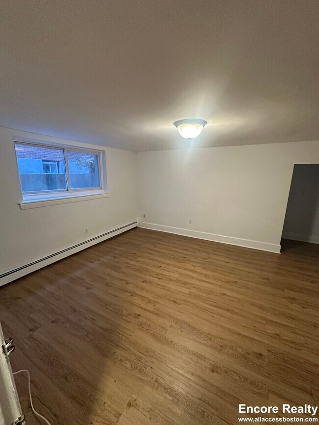 63 Selkirk Rd unit 8, Brighton, MA 02135 - photo 2