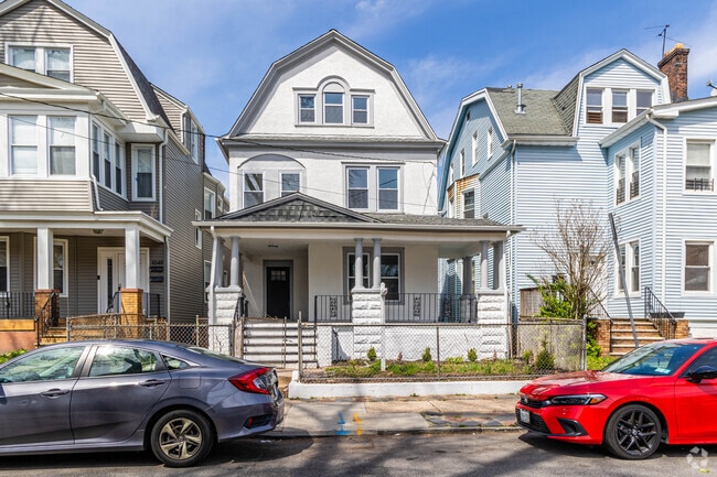 Foursquare homes date back decades in the Weequahic section of Newark, NJ.