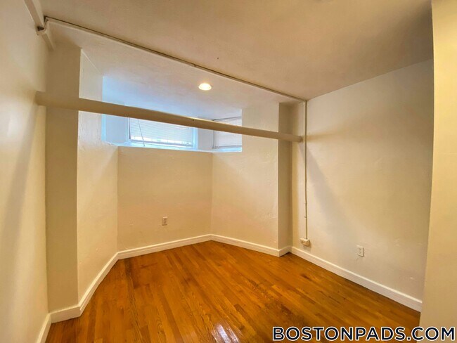 136 Hemenway St unit B, Boston, MA 02115 - photo 6