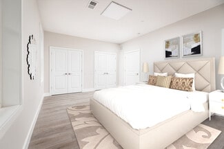 70 Pinehurst Dr, Lakewood, NJ 08701