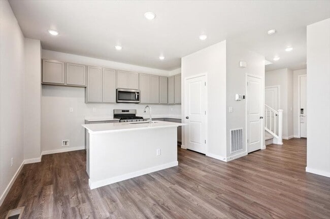 22866 E 47th Place, Aurora, CO 80019 - photo 3