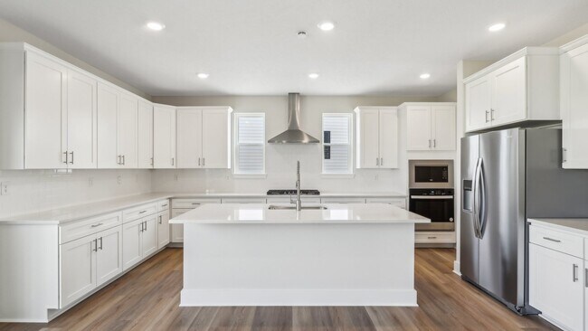 347 Lexington Cir, Bridgeport, WV 26330 - photo 5