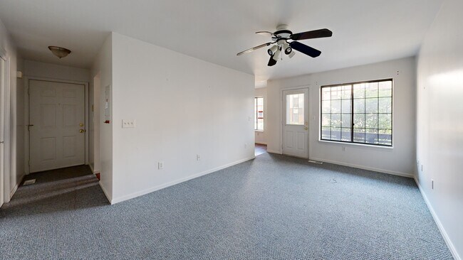 365 Mather St unit 157, Hamden, CT 06514 - photo 2