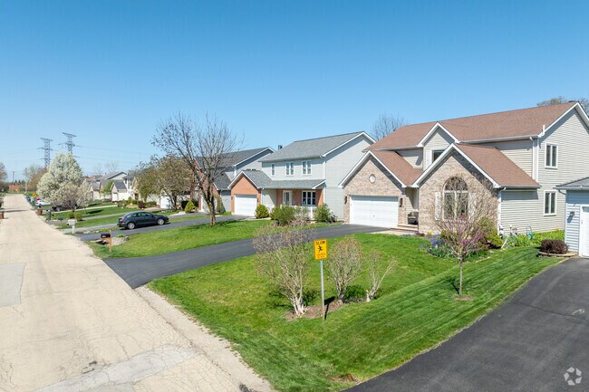 South Carol Stream residents enjoy large yards.