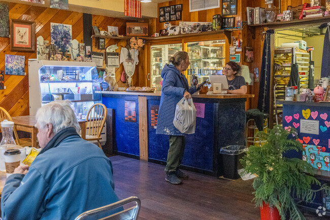 Downtown Molalla features a variety of localled owned restaurants.