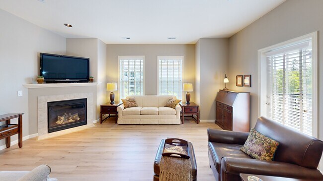 1258 NW Shattuck Way unit 309, Gresham, OR 97030 - photo 2