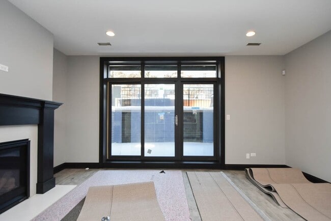 4324 N Ashland Ave unit J04P, Chicago, IL 60613 - photo 5