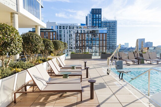 Sora at Spring Quarter, Atlanta, GA 30309 - photo 3