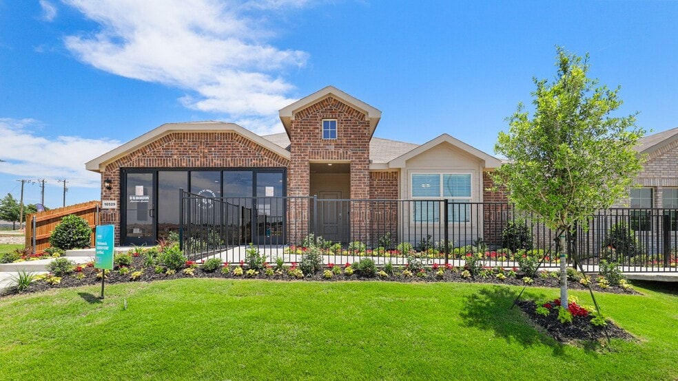 364 Wayland St unit 36200915, Keene, TX 76059 - photo 1