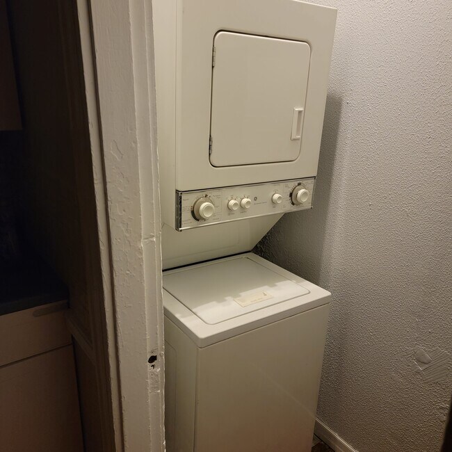 washer dryer in unit
