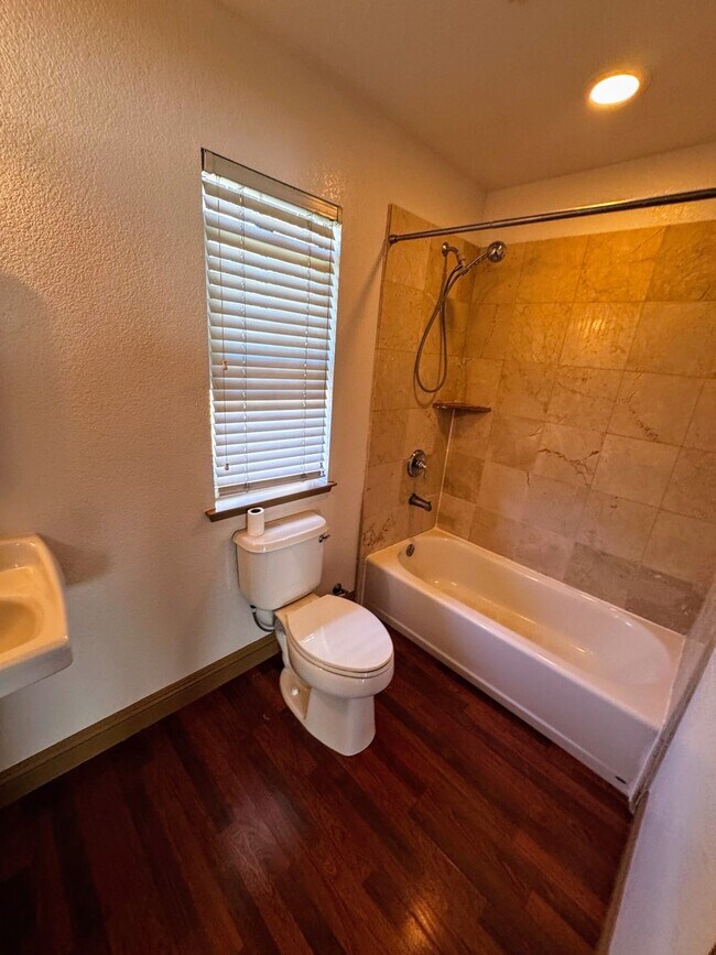 835 H St unit 1, Davis, CA 95616 - photo 6