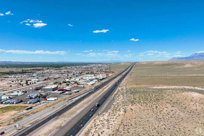 I-25 is close by Meadow Lake for easy access to Albuquerque.