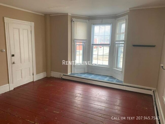 53 Parker St unit 1, Brewer, ME 04412 - photo 4