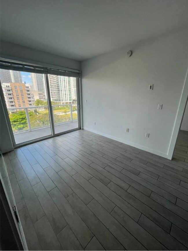26 Edgewater unit 707, Miami, FL 33137 - photo 6