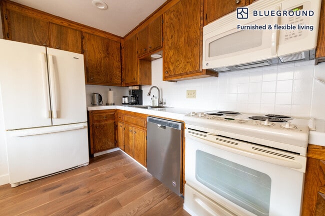 1860 Scott Blvd unit FL1-ID1524, Santa Clara, CA 95050 - photo 6