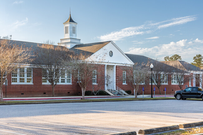 Daphne Elementary School