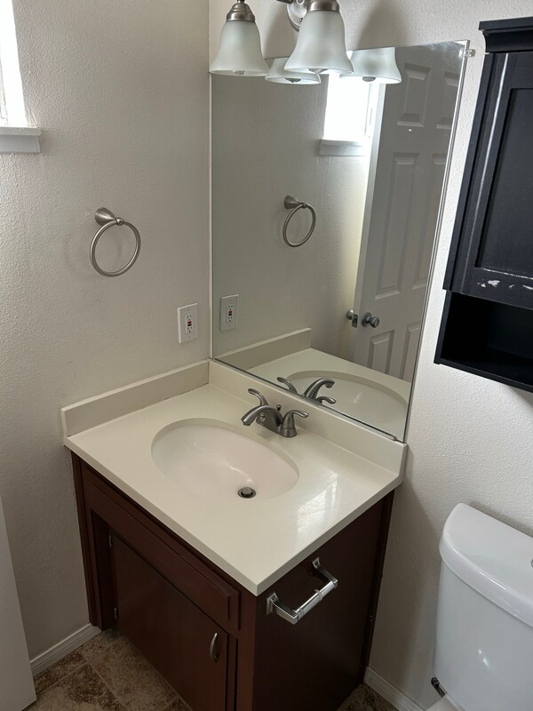 705 W Graaf Ave, Ridgecrest, CA 93555 - photo 7