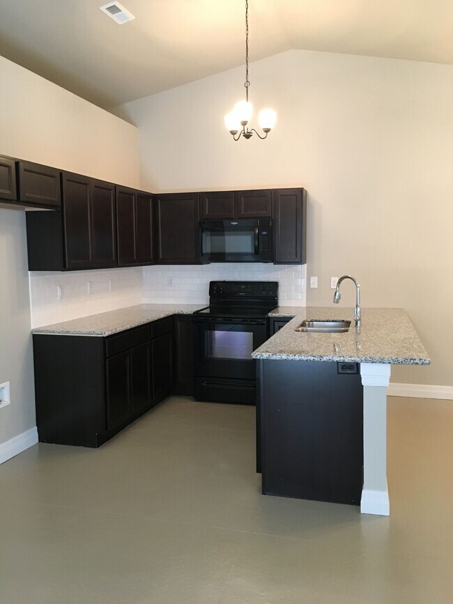 2808 E 45th Ct N, Wichita, KS 67219