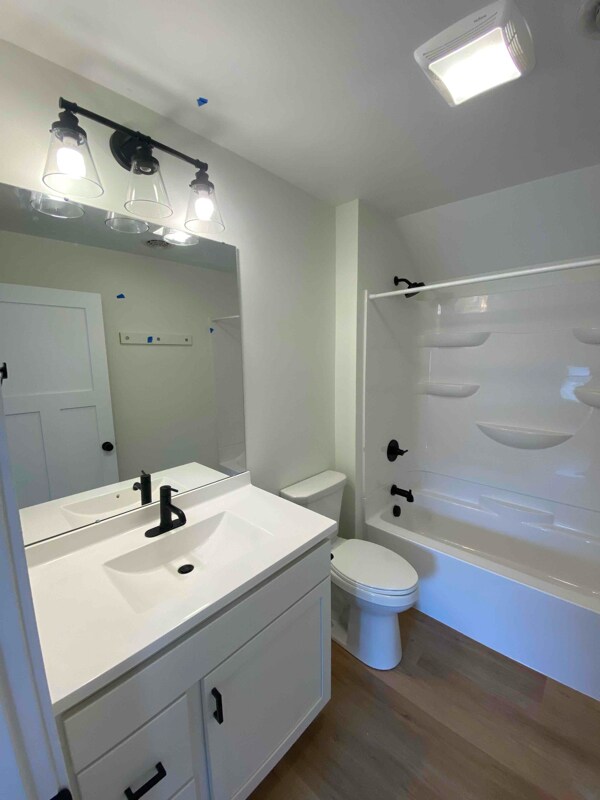 961 Douglas St NW unit 2, Grand Rapids, MI 49504 - photo 1