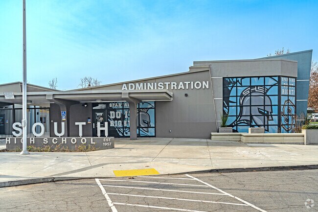 South High School serves grades 9-12 in Bakersfield.