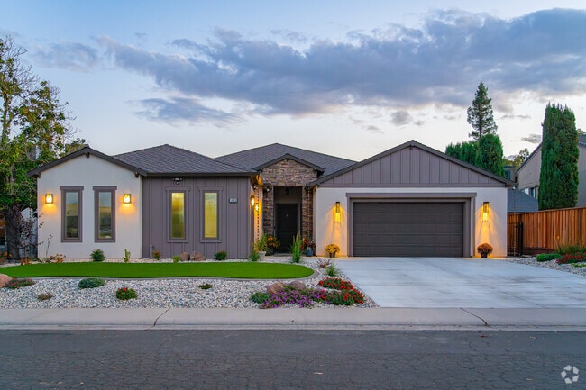 Homeowners in Rio Linda take pride in their houses, and often have beautiful landscaping.