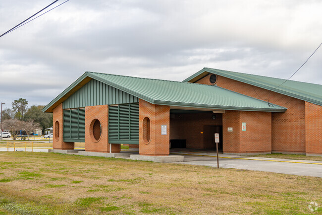 North Larose Elementary School is where education becomes an experience.