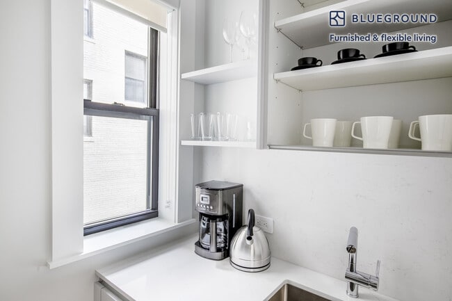 4 Elko St unit FL1-ID271, Boston, MA 02135 - photo 6