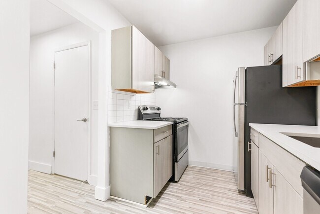 Edge at Novi - Novi, MI, Novi, MI 48375 - photo 4