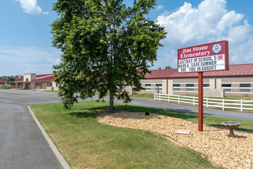 Jim Stone Elementary is located at 4255 College Ave in Conway.