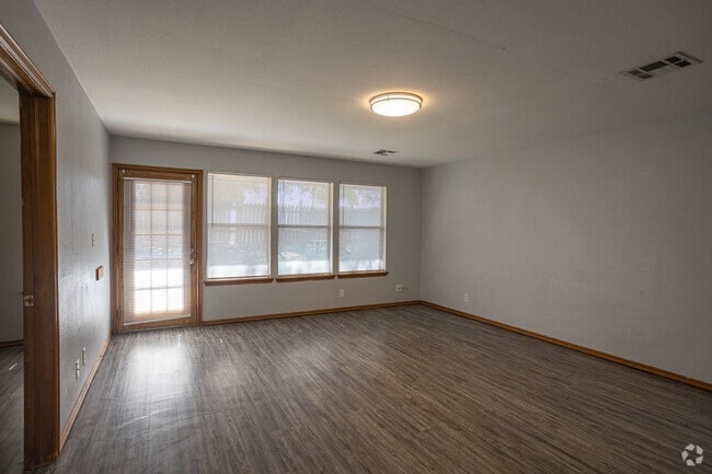 2BR, 2BA, 2 Car Garage - 950SF