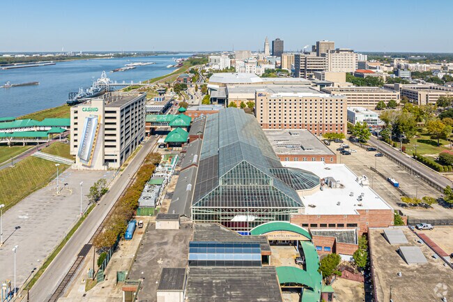 Baker is just minutes from downtown Baton Rouge, and the Louisiana State Capitol.