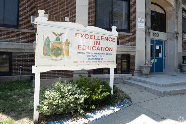 The Marion Street School in Lynbrook, NY has been awarded an excellence in education.