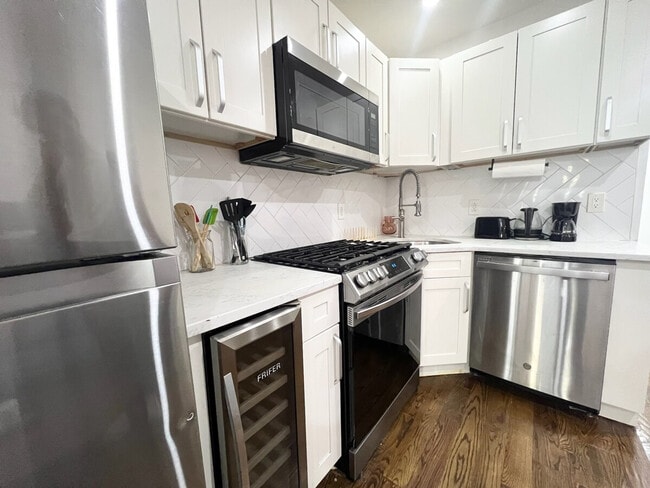 18 Avenue B unit ID1051277P, New York, NY 10009 - photo 4