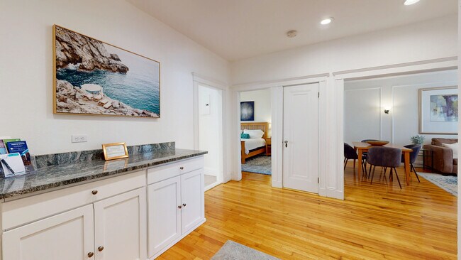 461 Washington St unit 1, Brookline, MA 02446 - photo 5