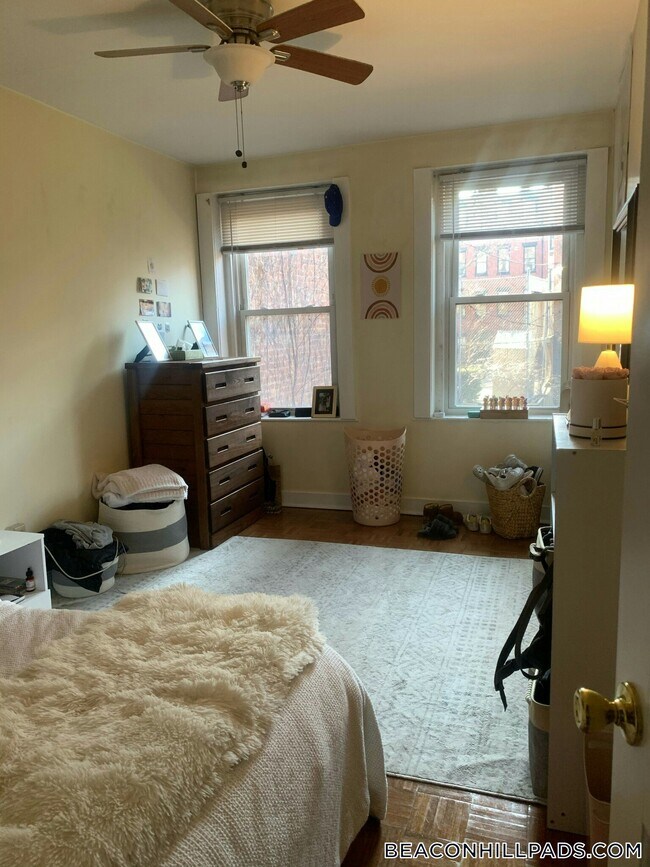 70 Joy St Unit 12, Boston, MA 02114