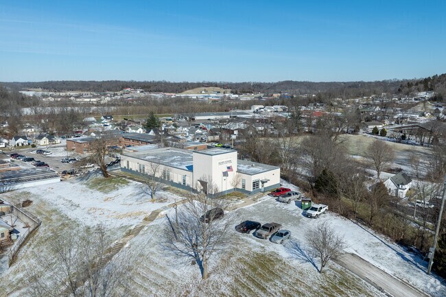 The student-teacher ratio at Hillview Academy is 19 to 1.