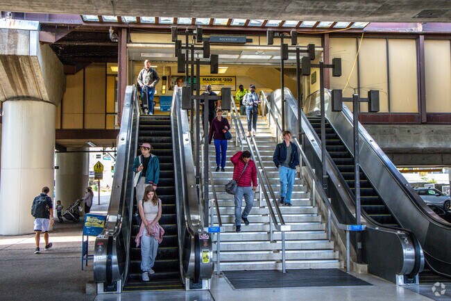 Glen Highlands residents can use the Rockridge Bay Area Rapid Transit (BART) station for travel.