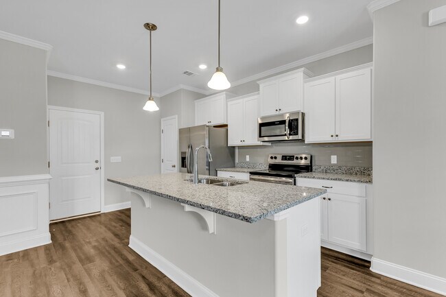 110 Birch Cir, Savannah, GA 31407 - photo 5