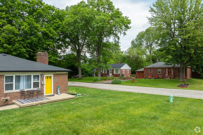 Houses in Marian Cold Springs are primarily from the mid-20th century.