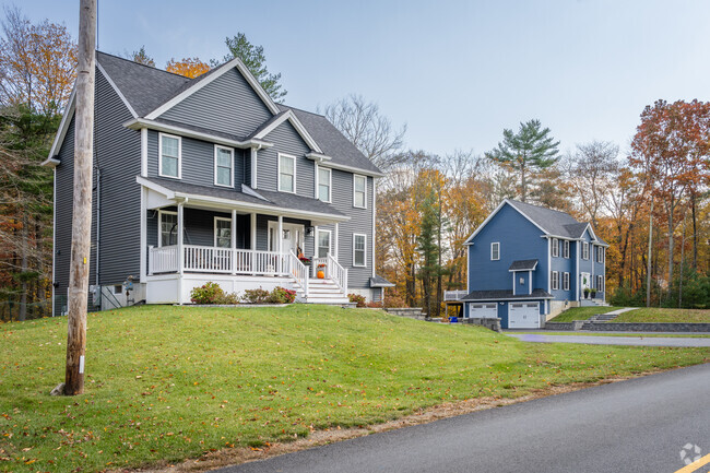 Discover spacious single family colonial homes in the beautiful Wades Corner neighborhood.