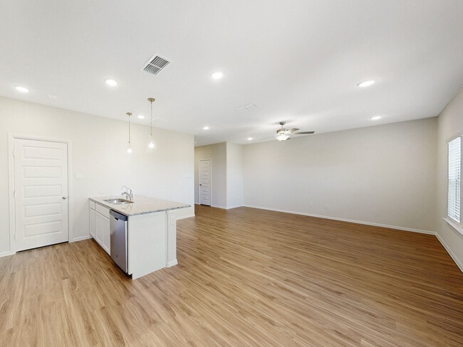 7617 Sunset Valley Ln unit 36497212, Ponder, TX 76259 - photo 7