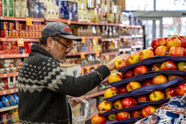 Shop for fresh produce and ethnic food items at Papaya Fruit Market in Fordson.