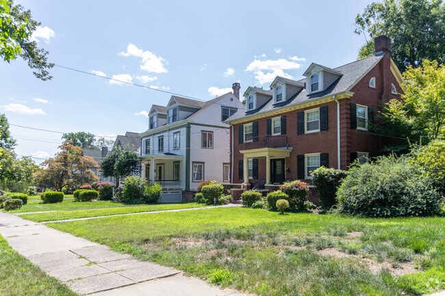 Streets in Cadwalader & Hillcrest feature varied home styles.