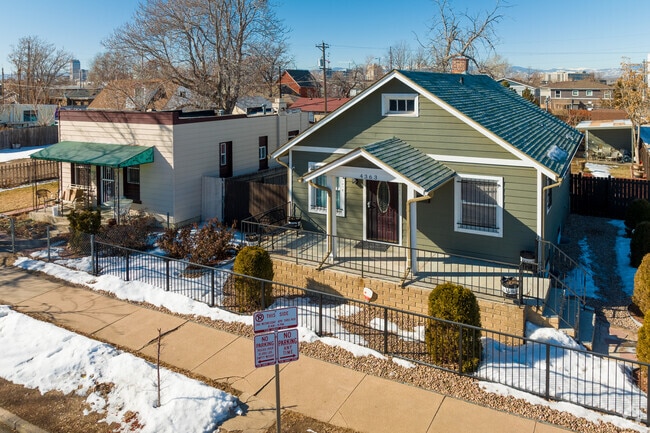 Homes in Elyria-Swansea have a wide variety of styles.