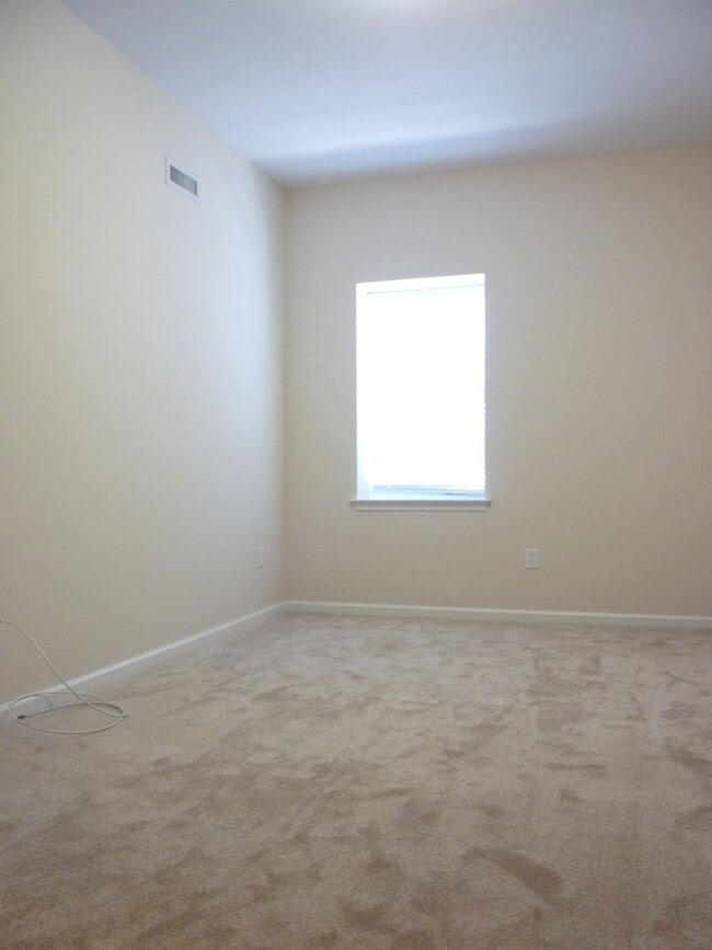 215 N 6th St unit 2, Emmaus, PA 18049 - photo 5
