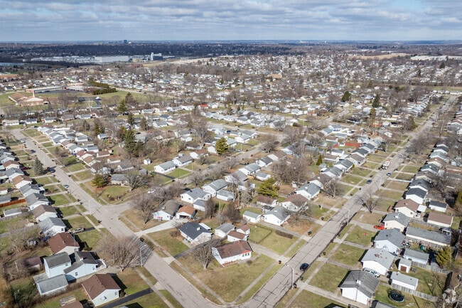 Kettering is a lushly green suburban city in the Dayton metropolitan area.